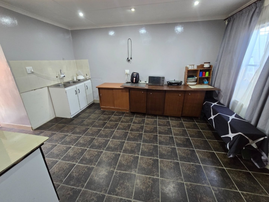 2 Bedroom Property for Sale in Pelican Park Western Cape